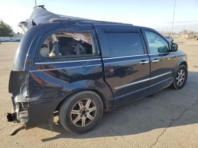 2011 Chrysler Town & Country Touring