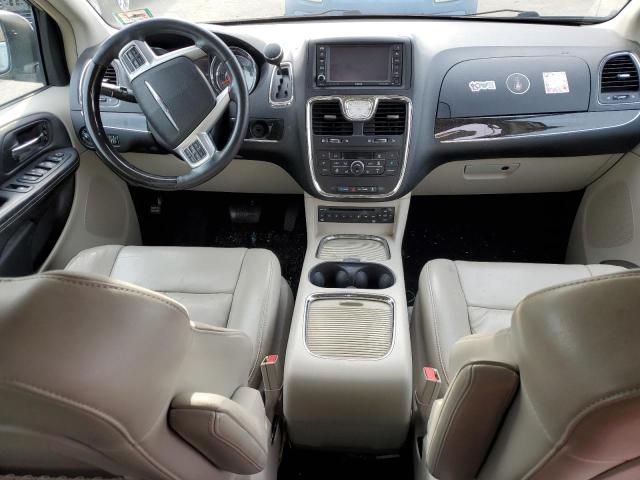 2013 Chrysler Town & Country Limited