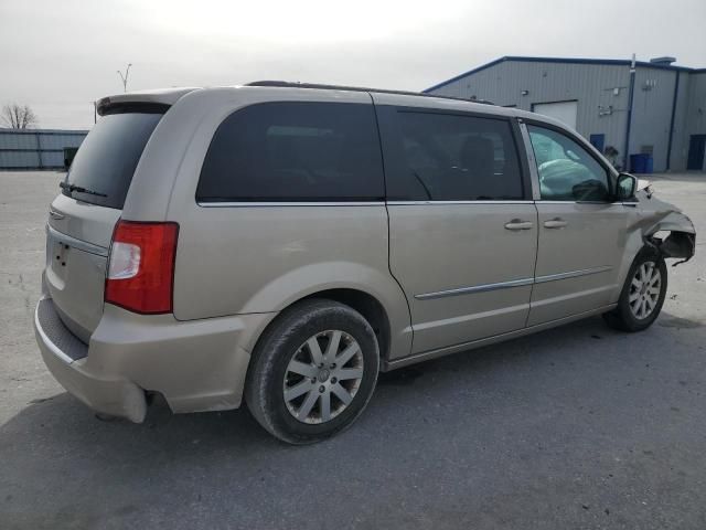 2016 Chrysler Town & Country Touring