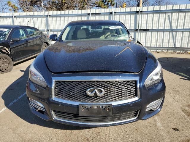 2015 Infiniti Q70 3.7