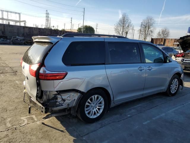 2016 Toyota Sienna XLE