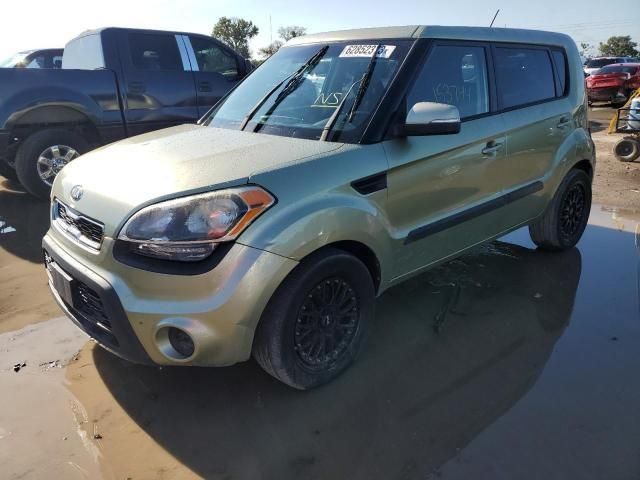 2013 KIA Soul +