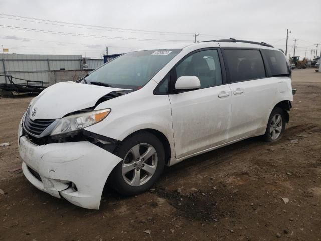 2013 Toyota Sienna LE