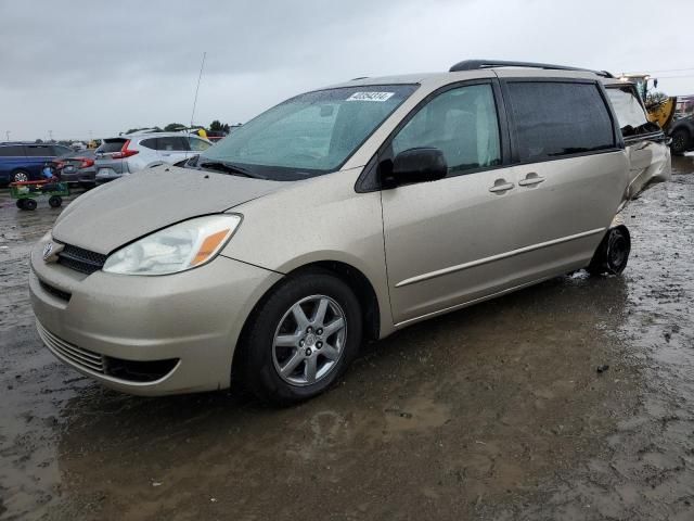 2004 Toyota Sienna CE