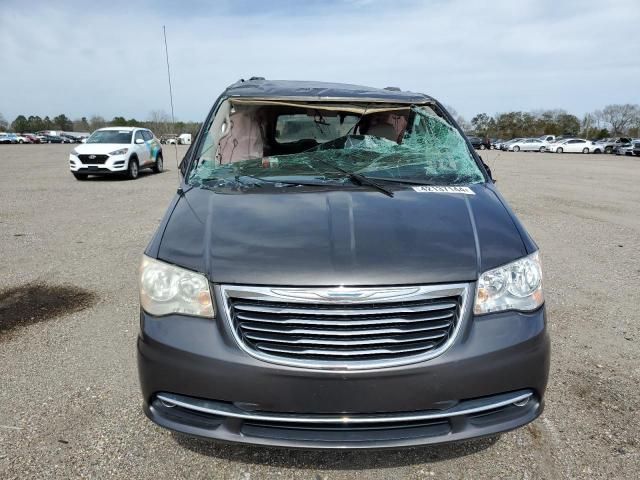 2015 Chrysler Town & Country Touring L