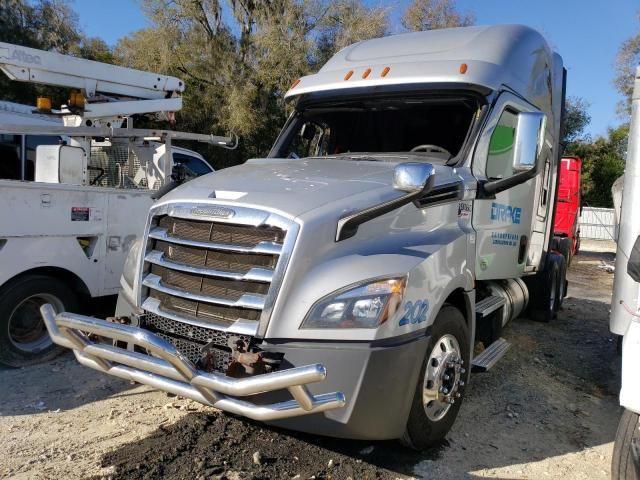 2020 Freightliner Cascadia 126