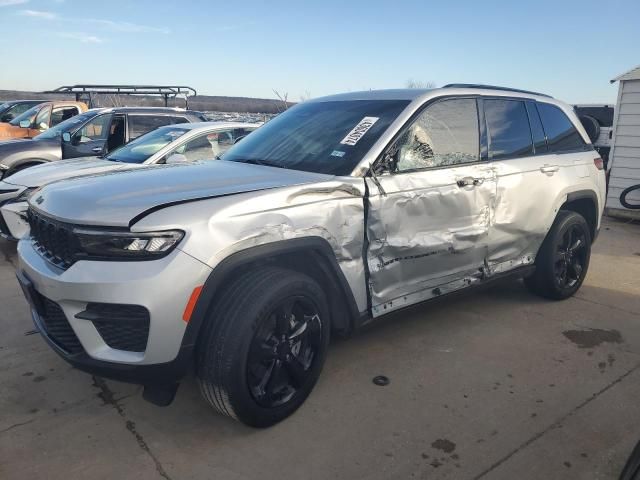 2023 Jeep Grand Cherokee Laredo