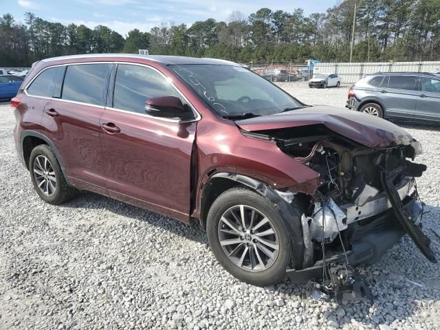 2017 Toyota Highlander SE