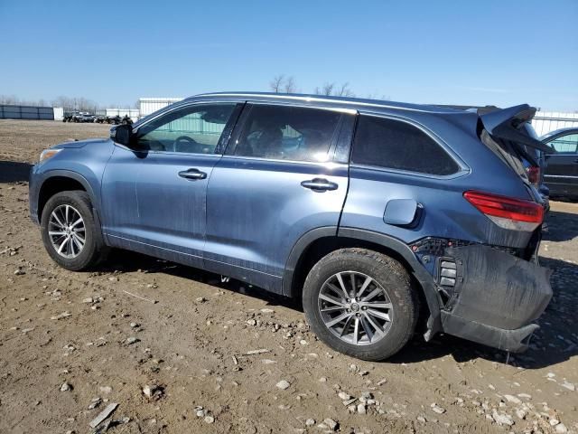 2017 Toyota Highlander SE