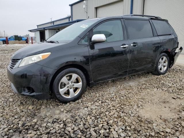 2011 Toyota Sienna LE