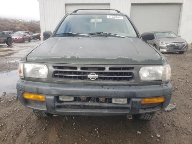 1997 Nissan Pathfinder LE