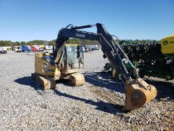 Camiones dañados por inundaciones a la venta en subasta: 2023 John Deere Excavator