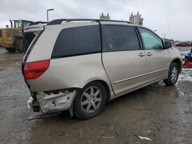 2004 Toyota Sienna CE