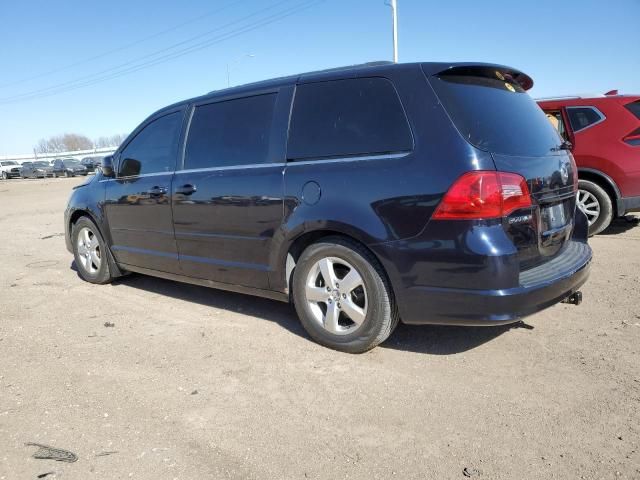 2011 Volkswagen Routan SE