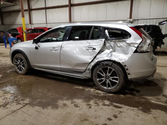 2015 Volvo V60 Cross Country Premier