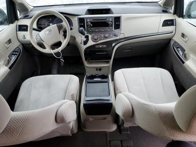 2011 Toyota Sienna LE