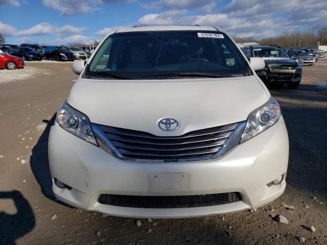 2017 Toyota Sienna XLE