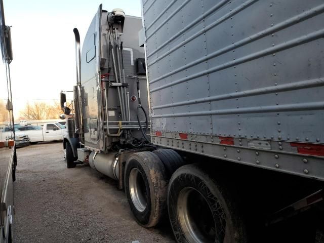 2002 Freightliner Conventional FLD120