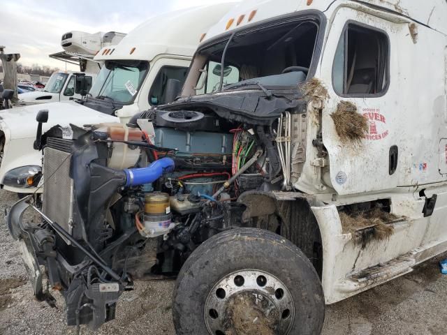 2013 Freightliner Cascadia 125