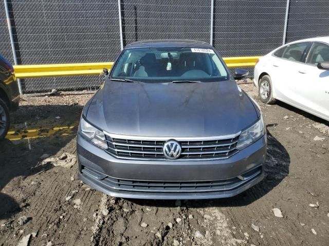 2016 Volkswagen Passat SE