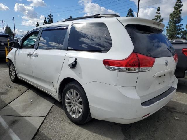 2012 Toyota Sienna XLE