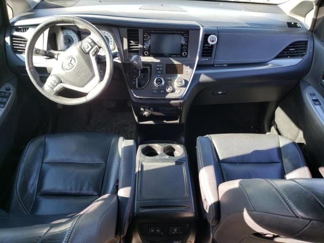 2018 Toyota Sienna SE