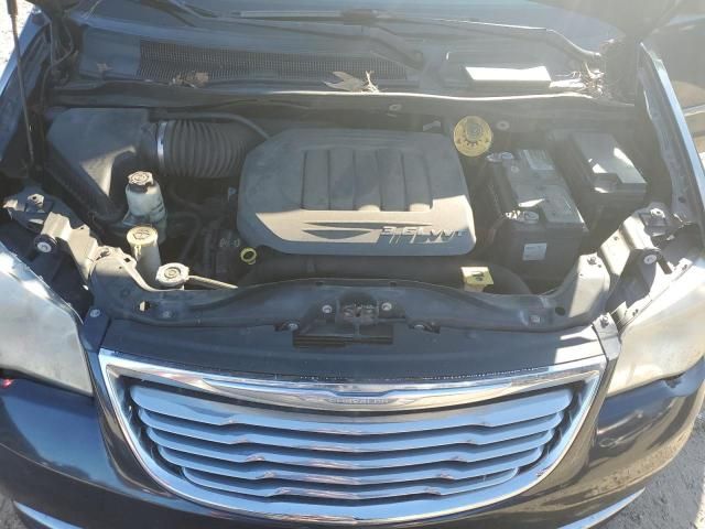 2013 Chrysler Town & Country Touring