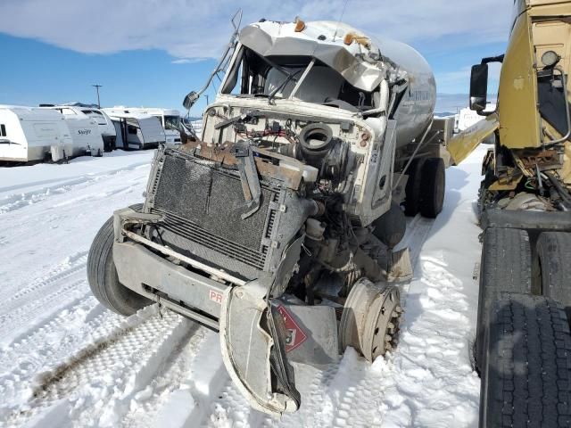 2013 Peterbilt 337