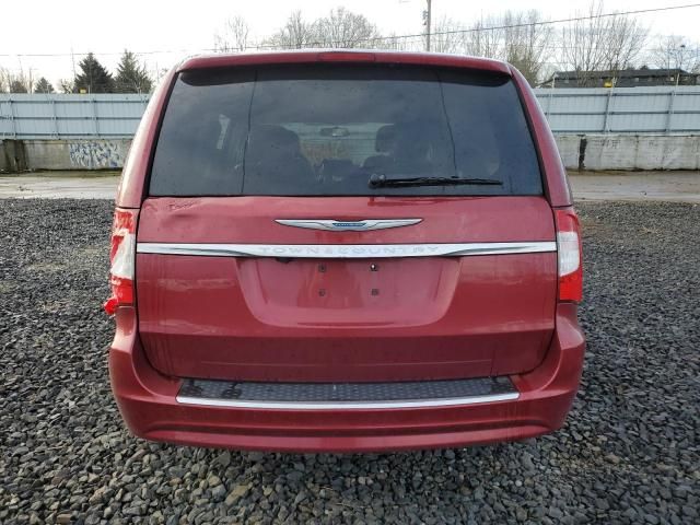 2016 Chrysler Town & Country Touring