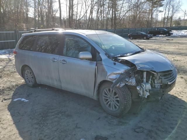 2013 Toyota Sienna XLE