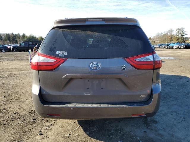 2015 Toyota Sienna XLE