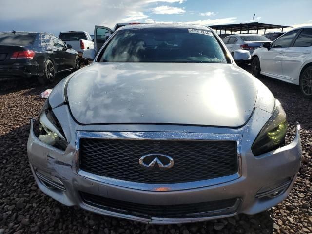 2017 Infiniti Q70 3.7