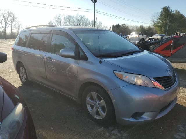 2013 Toyota Sienna LE