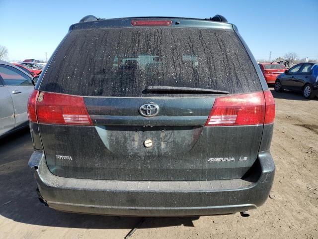 2004 Toyota Sienna CE