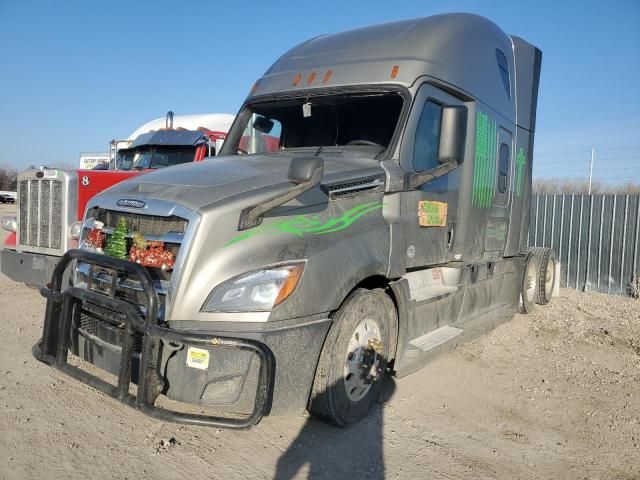 2019 Freightliner Cascadia 126