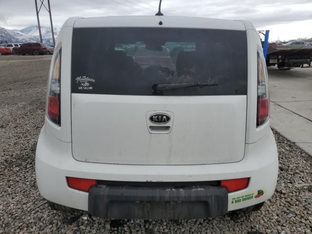 2011 KIA Soul +