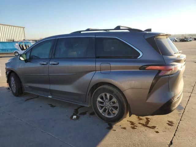 2021 Toyota Sienna XLE