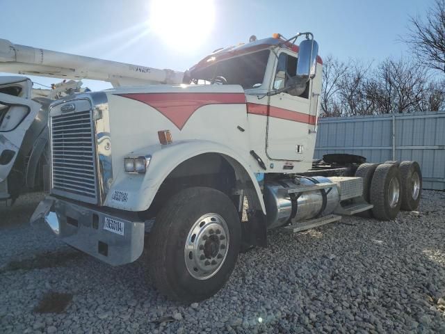 2004 Freightliner Conventional Classic 120