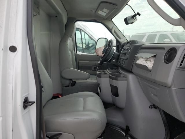 2024 Ford Econoline E350 Super Duty Cutaway Van