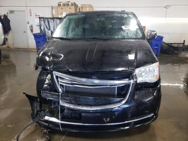 2013 Chrysler Town & Country Touring L