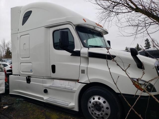 2019 Freightliner Cascadia 126