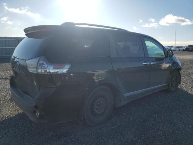 2013 Toyota Sienna Sport