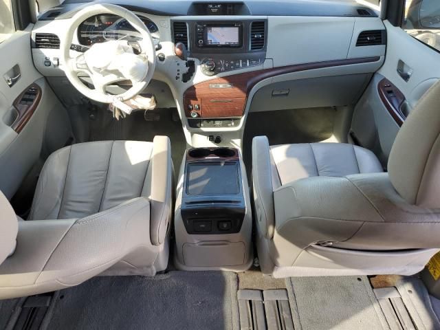 2013 Toyota Sienna XLE