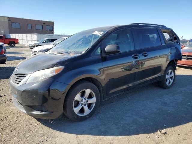 2013 Toyota Sienna LE