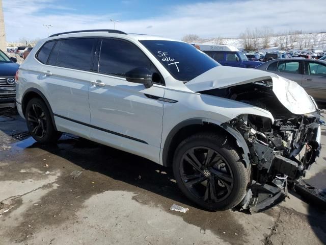 2023 Volkswagen Tiguan SE R-LINE Black