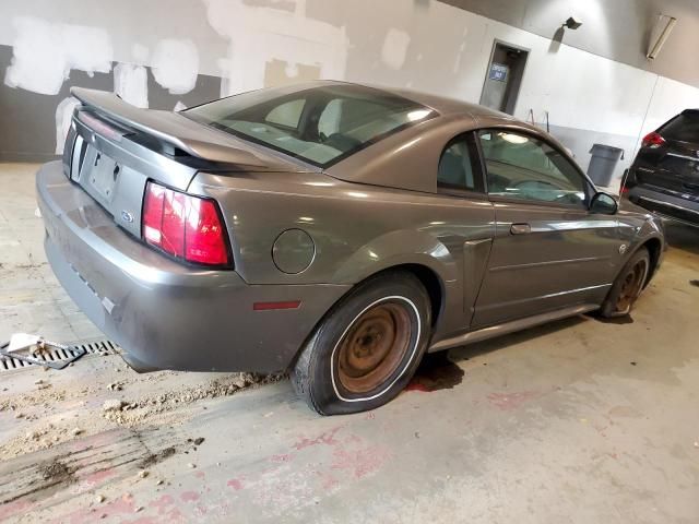 2004 Ford Mustang