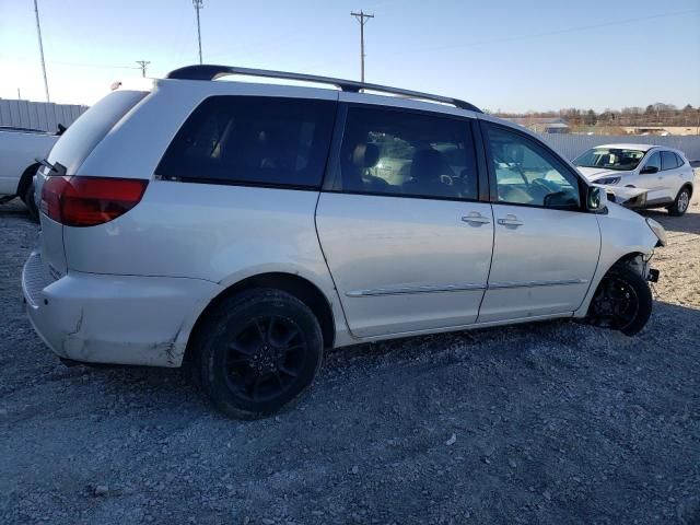 2004 Toyota Sienna XLE