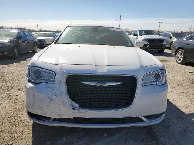 2017 Chrysler 300 Limited