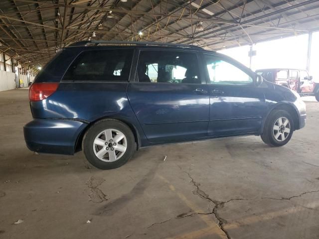 2005 Toyota Sienna CE