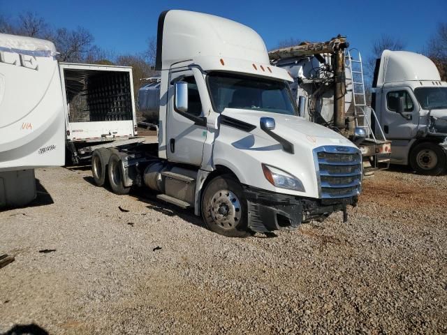 2023 Freightliner Cascadia 126